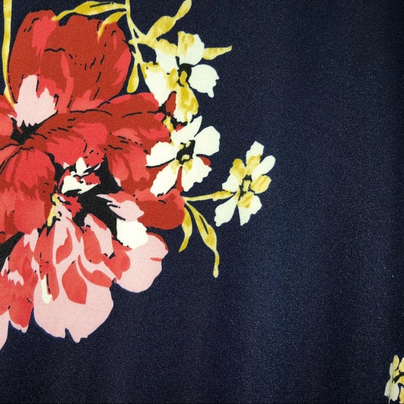 Ovwr size Ladies cardigan small-medium - Picture 3 of 7